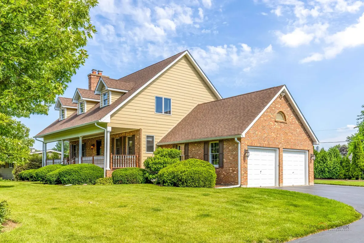 22205 W Pineview Drive, Antioch, IL 60002 - #1