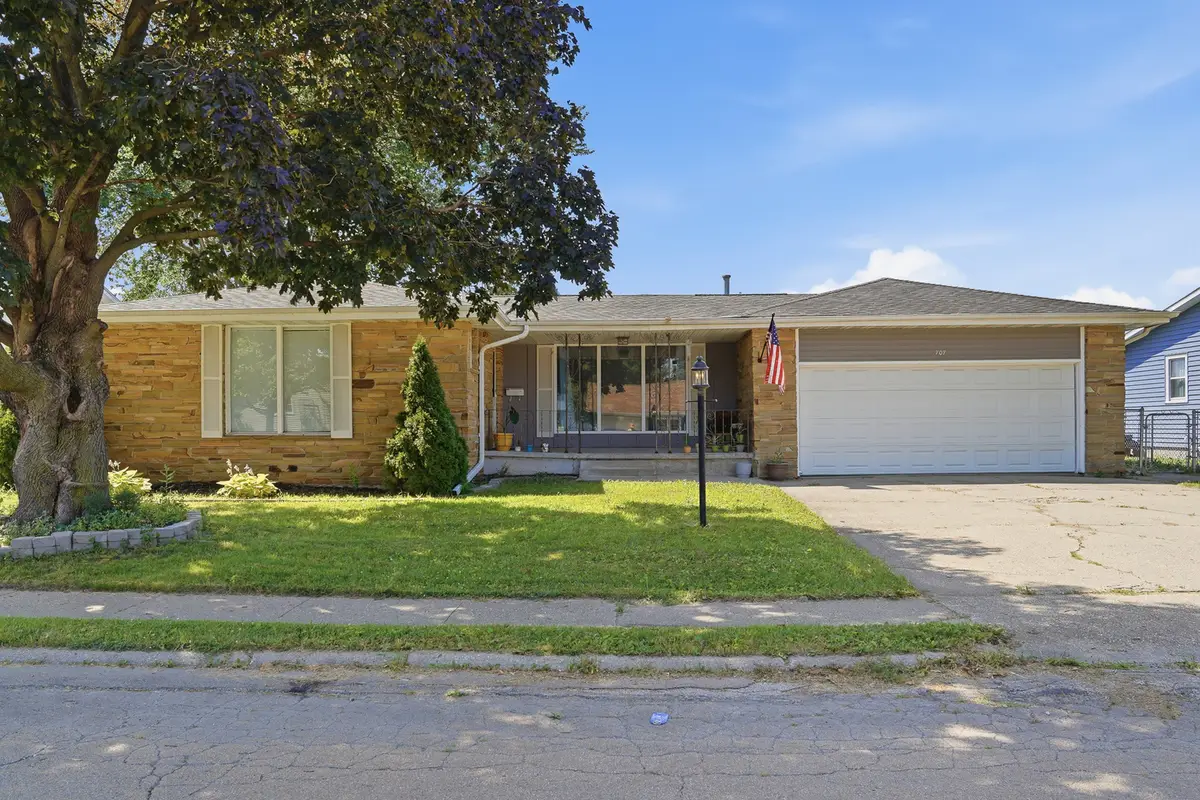 707 E 19th Street, Sterling, IL 61081 - #1