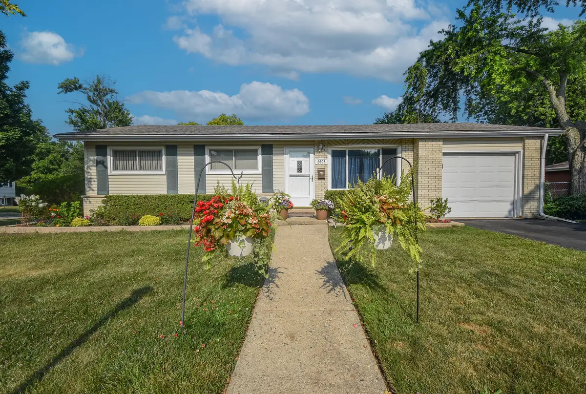 2605 W Vermont Avenue, Waukegan, IL 60087 - #1