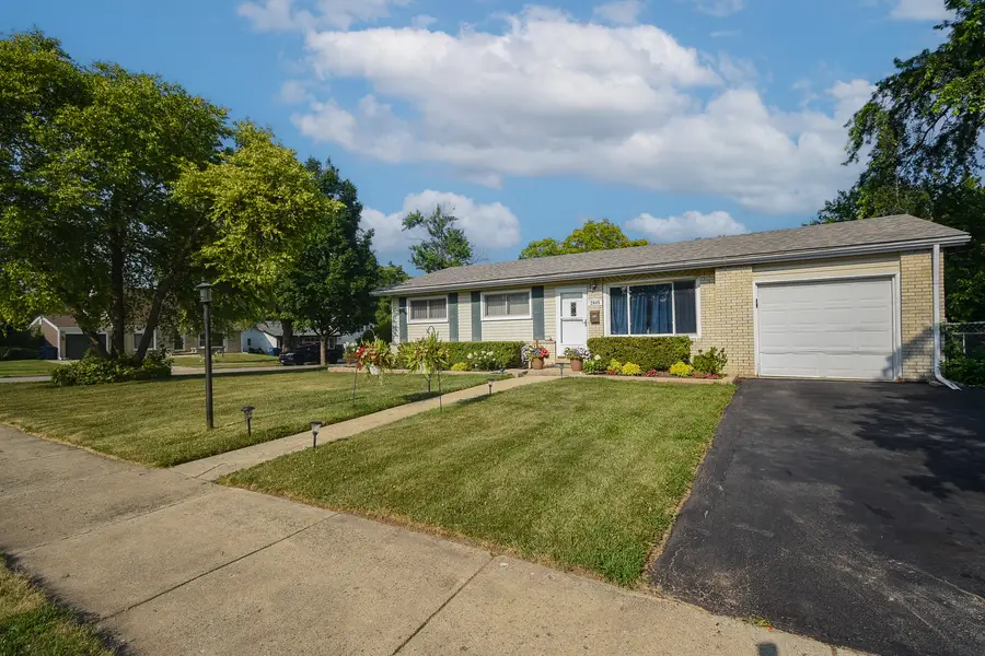 2605 W Vermont Avenue, Waukegan, IL 60087 - #2