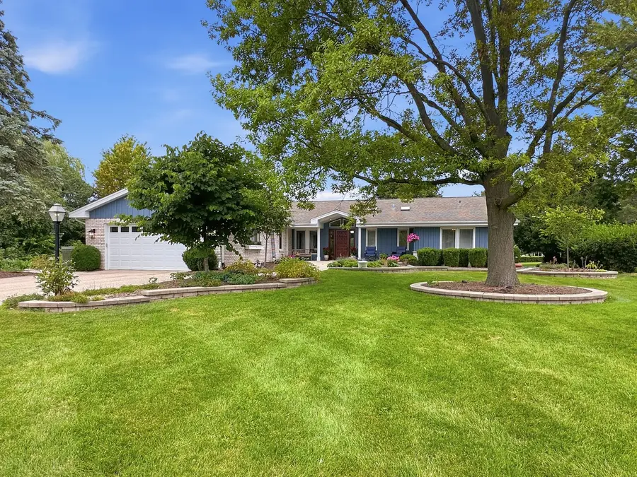 1110 Lake Shore Drive N, Barrington, IL 60010 - #2