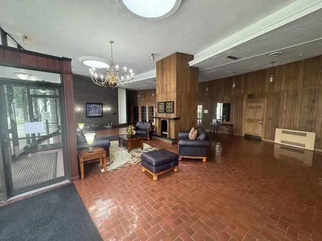20 N Tower Road #5B, Oak Brook, IL 60523 - #3