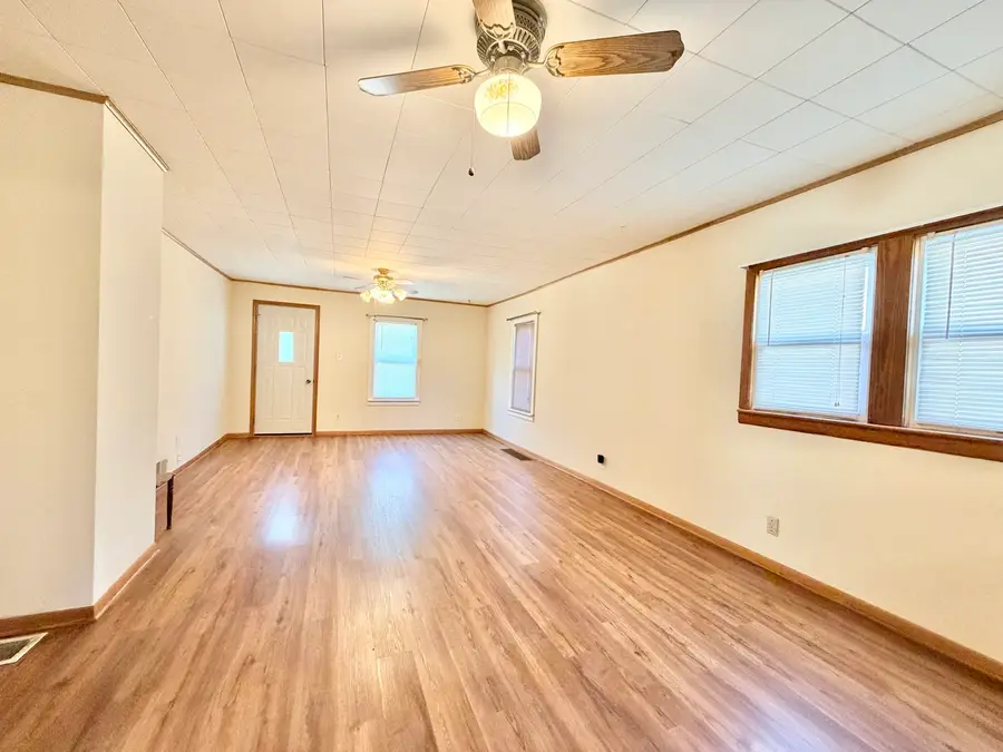415 E 12th Street, Streator, IL 61364 - #3