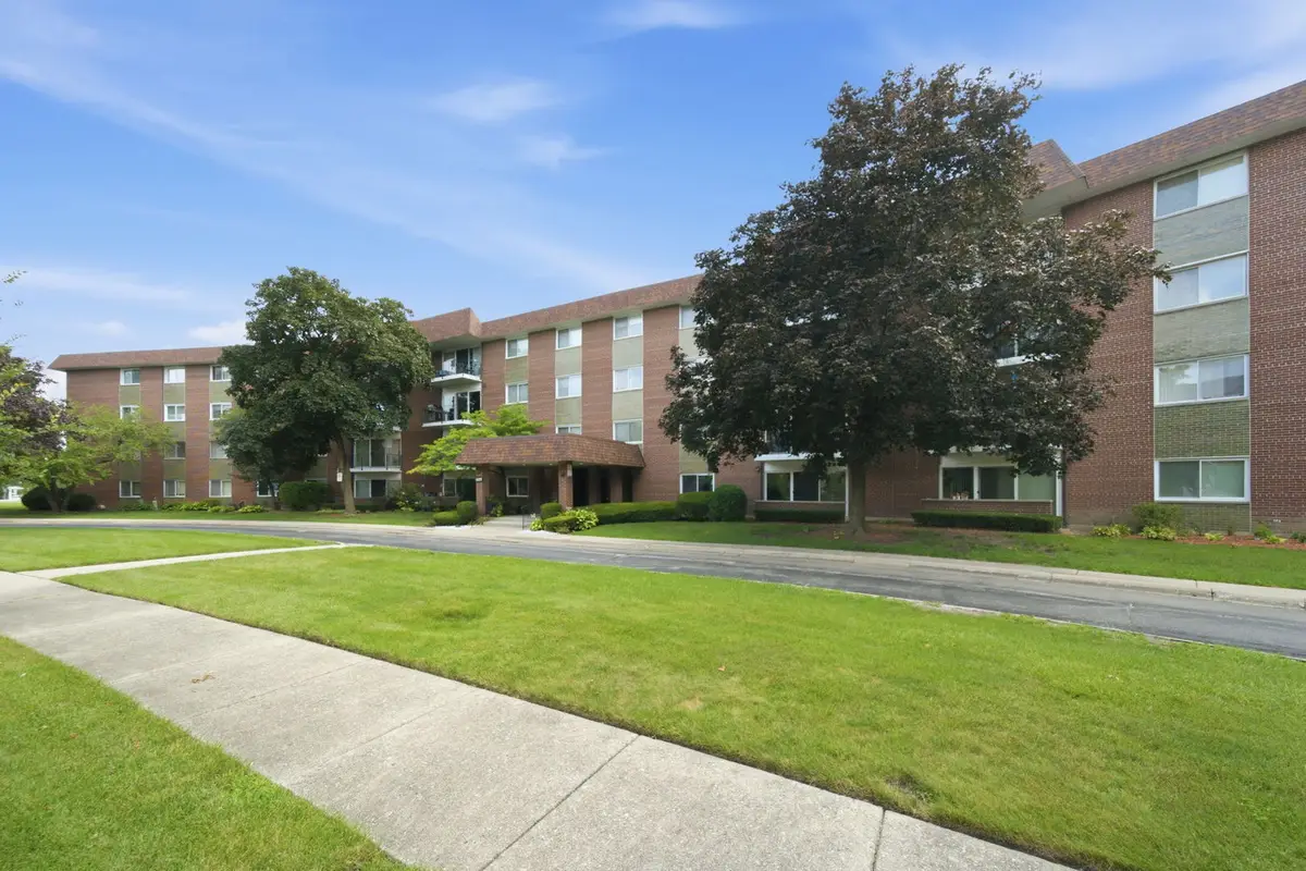1025 S Fernandez Avenue #2B, Arlington Heights, IL 60005 - #1