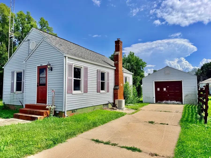 303 E 1st Street, Cedar Point, IL 61316 - #2