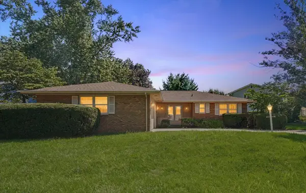 10 Greenfield Court, Savoy, IL 61874