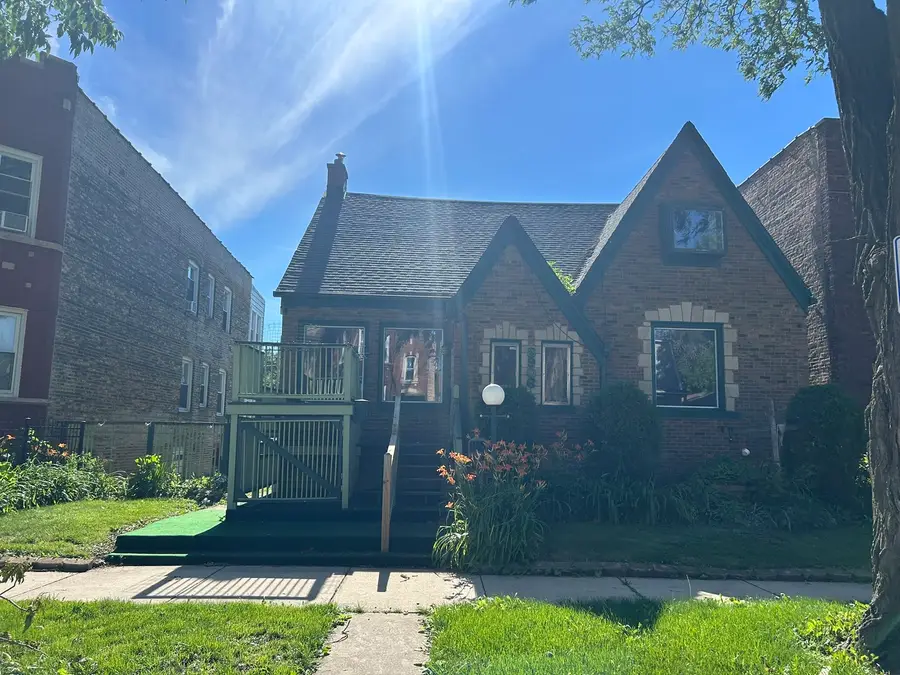 8906 S Hermitage Avenue, Chicago, IL 60620 - #2