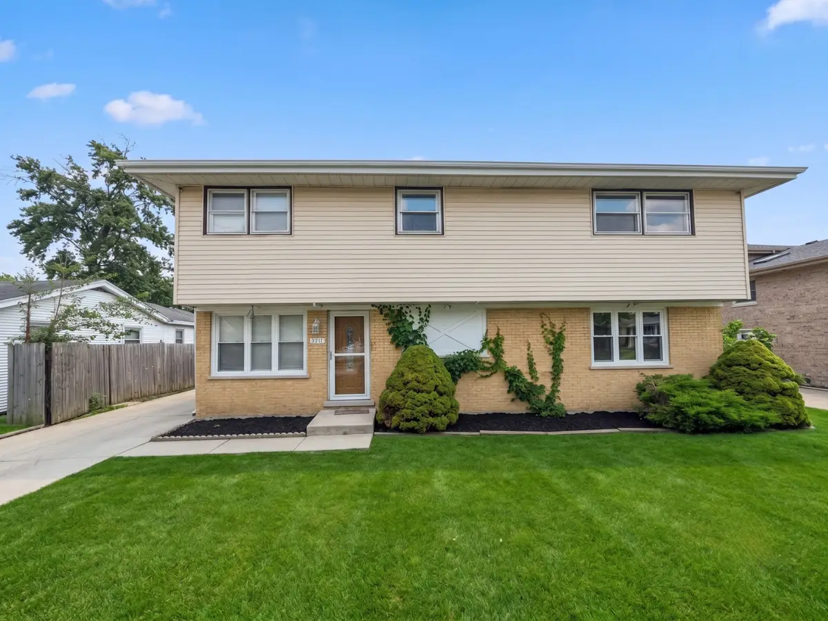 5711 W 87th Place, Oak Lawn, IL 60453 - #1