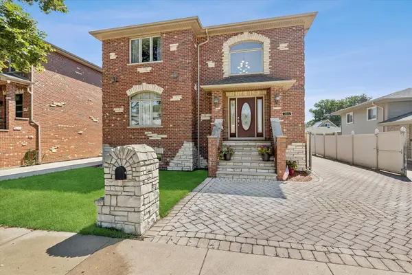 Address Withheld By Seller, Chicago, IL 60638