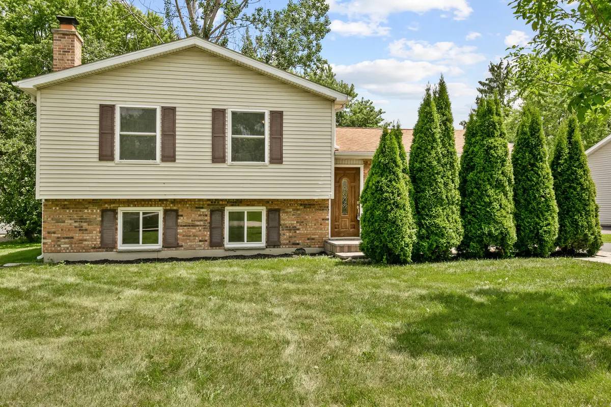219 Countryside Lane, Lindenhurst, IL 60046 - #1