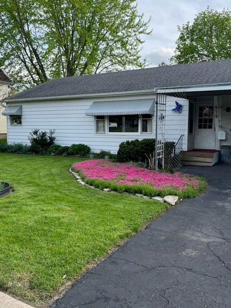 918 W Main Street, Genoa, IL 60135 - #1