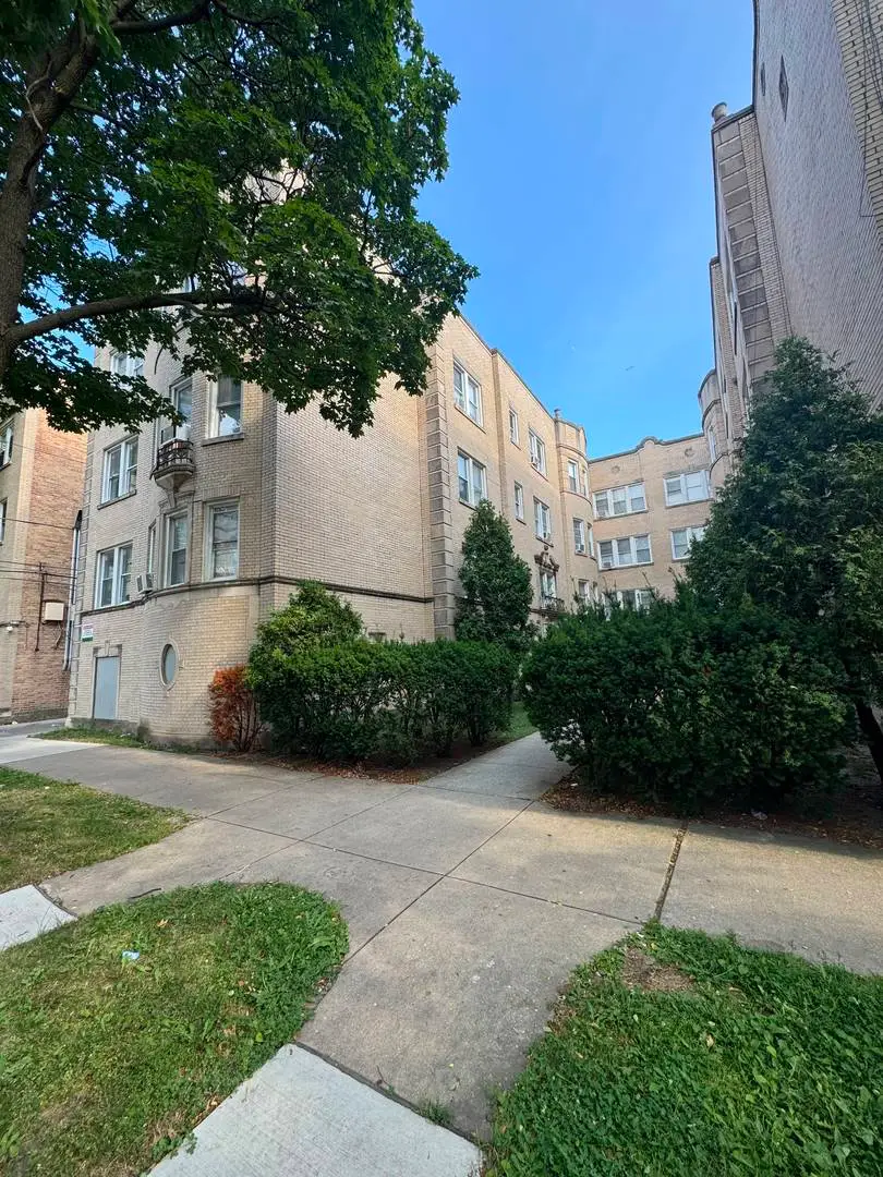 2751 W Arthur Avenue #2, Chicago, IL 60645 - #1
