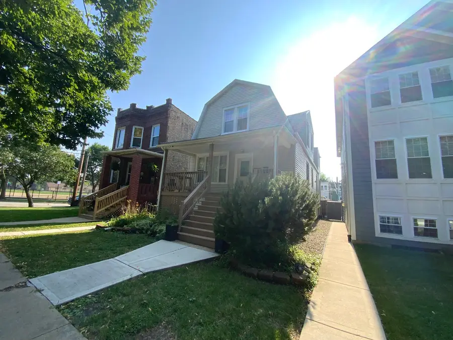 3704 N Drake Avenue, Chicago, IL 60618 - #2