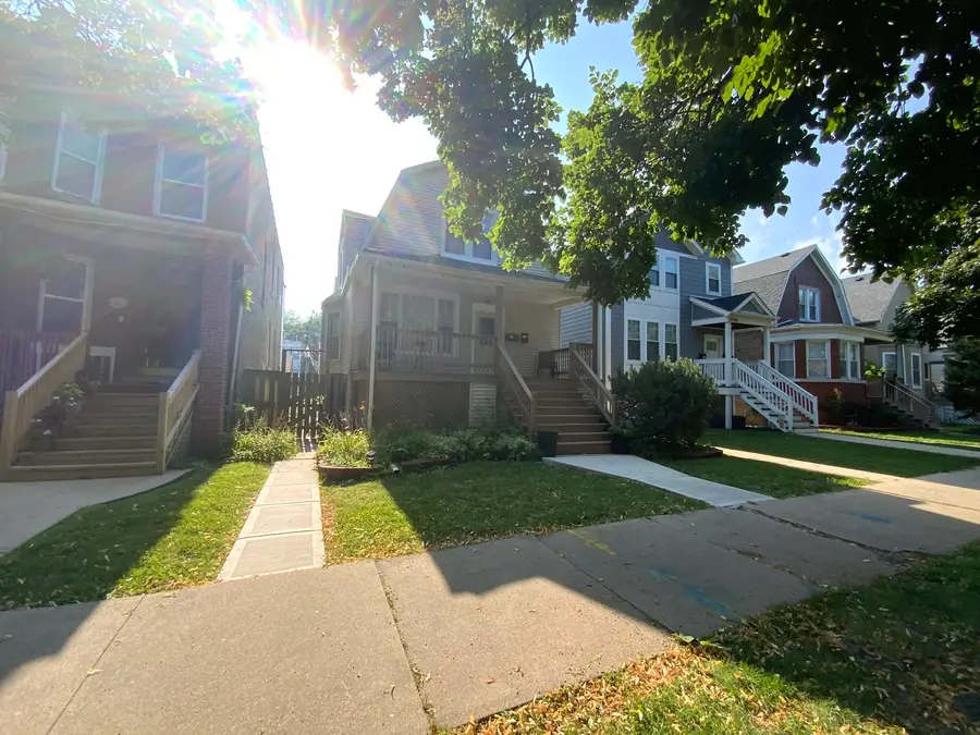 3704 N Drake Avenue, Chicago, IL 60618 - #3