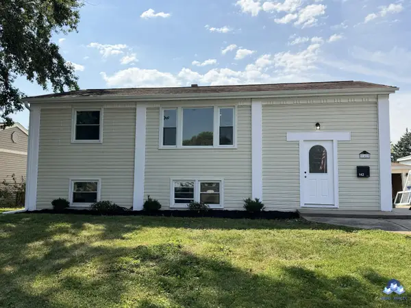 142 Adobe Circle, Carpentersville, IL 60110