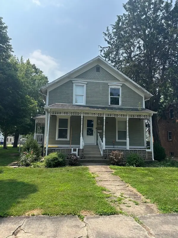 207 W Elm Street, Fairbury, IL 61739