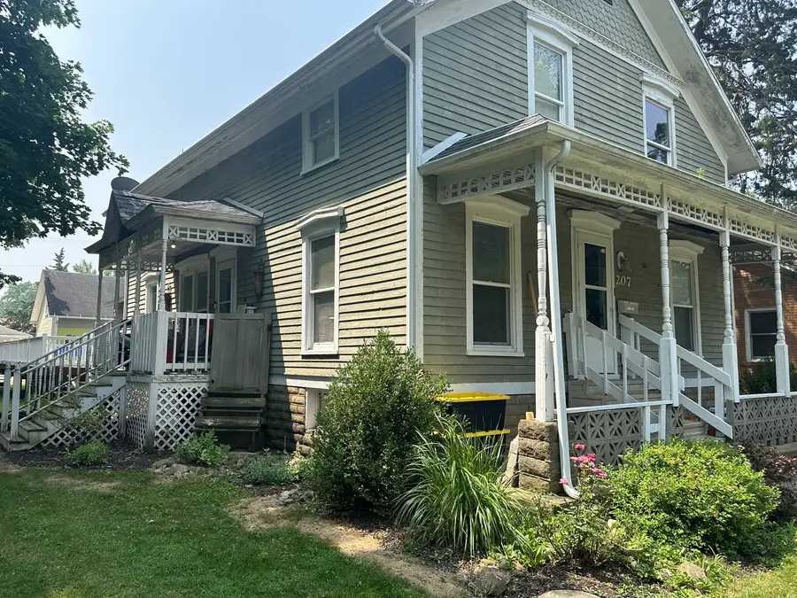 207 W Elm Street, Fairbury, IL 61739 - #2