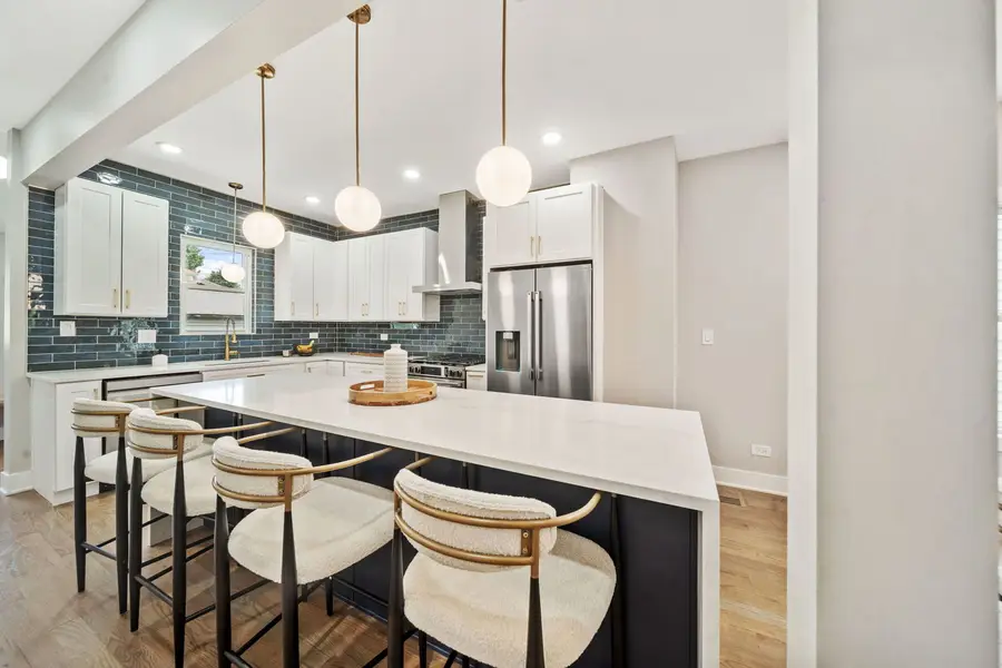 4842 W Warwick Avenue, Chicago, IL 60641 - #3