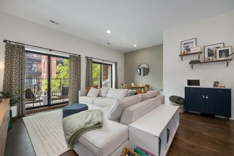 2104 W Belmont Avenue #2E, Chicago, IL 60618 - #3