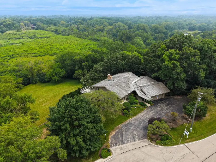 24283 N Grandview Drive, Lake Barrington, IL 60010 - #2