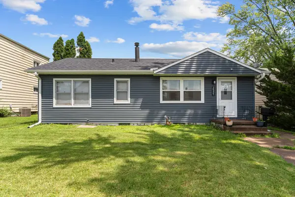 2521 N Division Street, Davenport, IA 52804
