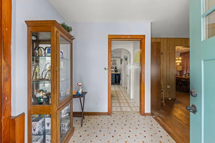 732 Bangs Street, Aurora, IL 60505 - #3