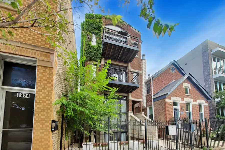 1922 W Armitage Avenue #2, Chicago, IL 60622 - #3