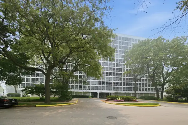 601 E 32nd Street #310, Chicago, IL 60616