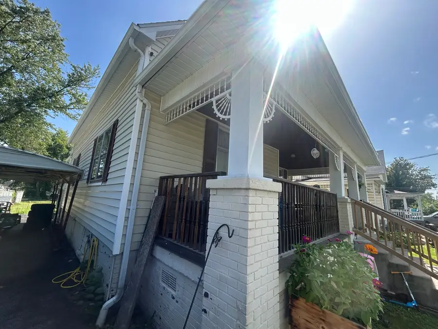 107 W Lincoln Street, Harrisburg, IL 62946 - #3