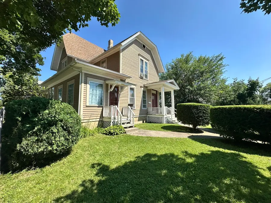 419-421 N Spring Street, Elgin, IL 60120 - #2
