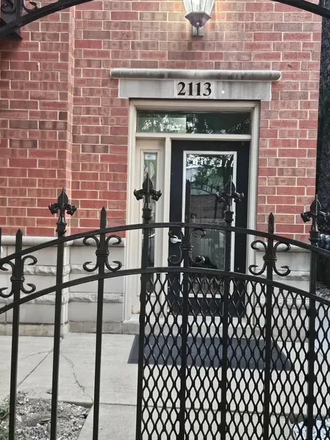 2113 W Gladys Avenue #2S, Chicago, IL 60612 - #3