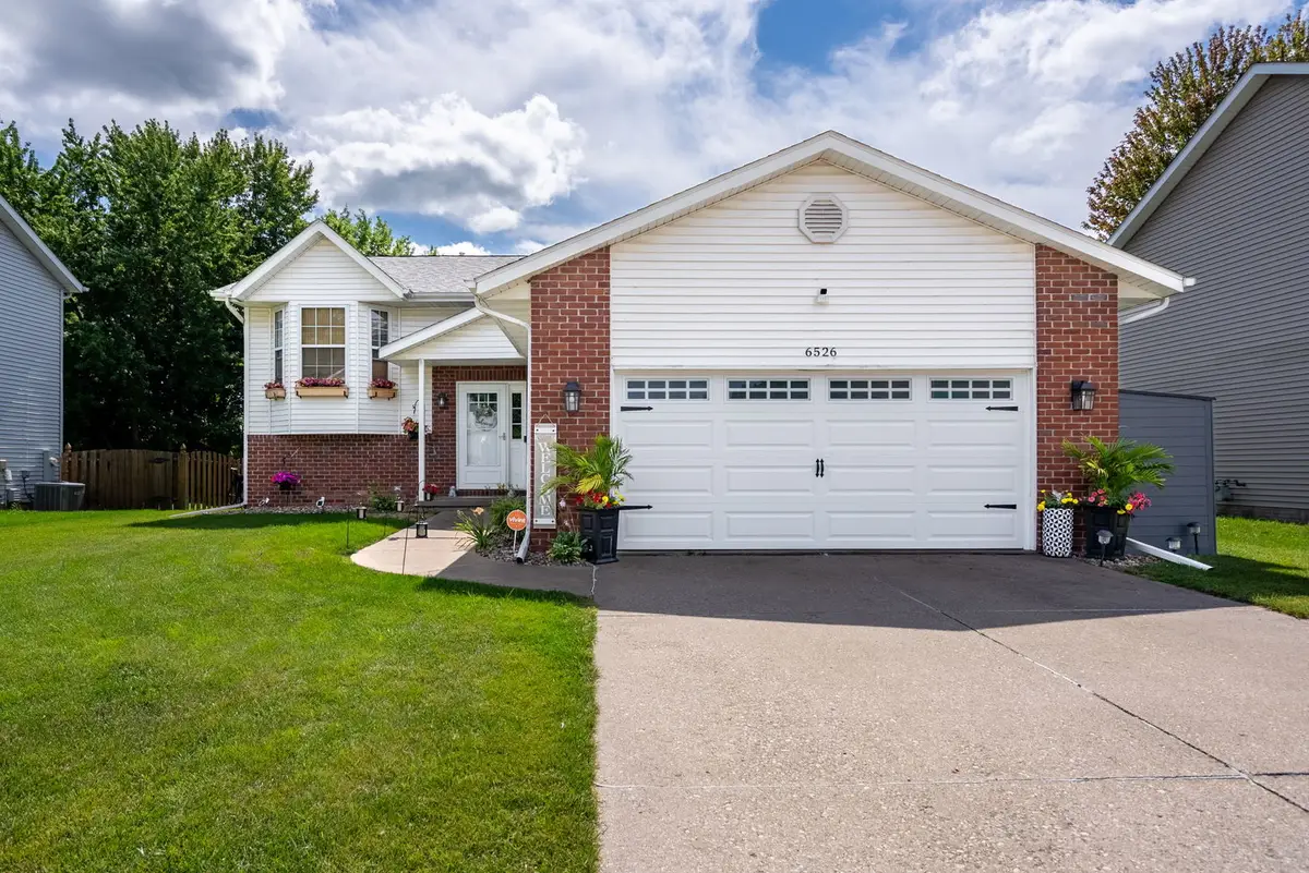 6526 Silvercreek Drive, Davenport, IA 52806 - #1