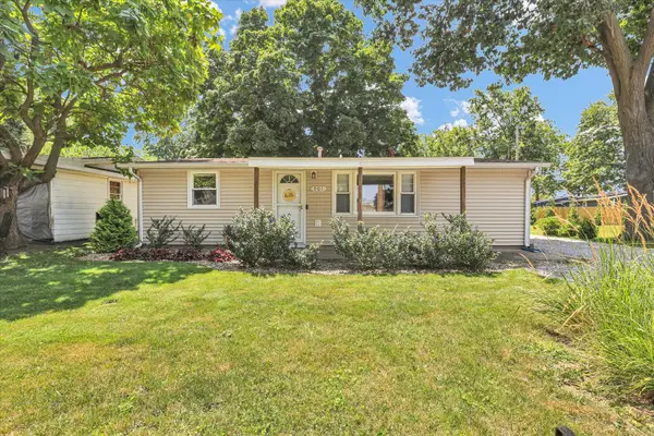 901 E Fairview Drive, Tuscola, IL 61953