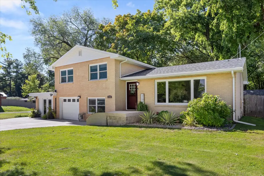 2106 Eastwood Avenue, Streator, IL 61364 - #2