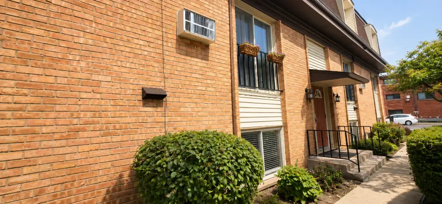 1243 Washington Street E #C304, Des Plaines, IL 60016 - #2