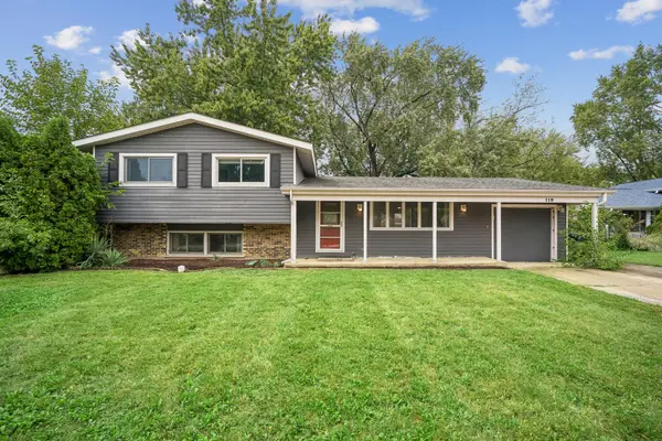 118 Dartmoor Drive, Crystal Lake, IL 60014
