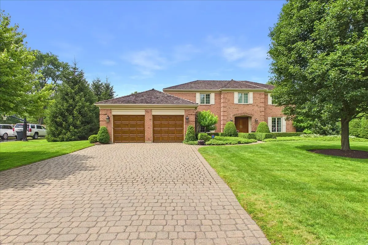 120 W Blackthorn Lane, Lake Forest, IL 60045 - #1
