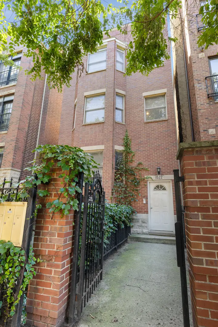 1522 N Bosworth Avenue #2, Chicago, IL 60642 - #2