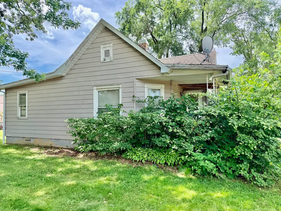 214 E Reynolds Street, Pontiac, IL 61764 - #3