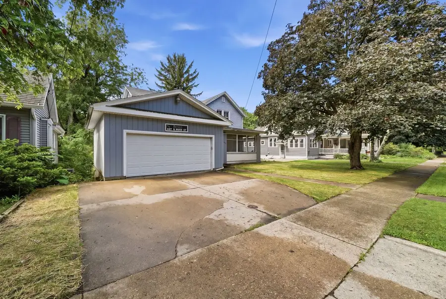 627 E Main Street, Ottawa, IL 61350 - #2