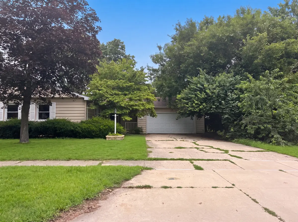 912 Hollycrest Drive, Champaign, IL 61821 - #1