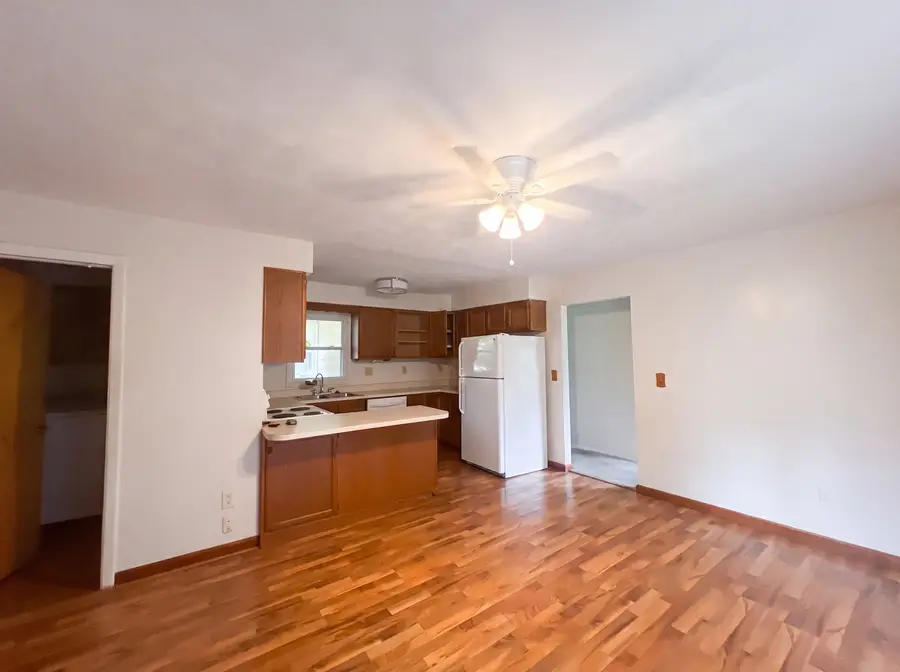 912 Hollycrest Drive, Champaign, IL 61821 - #2