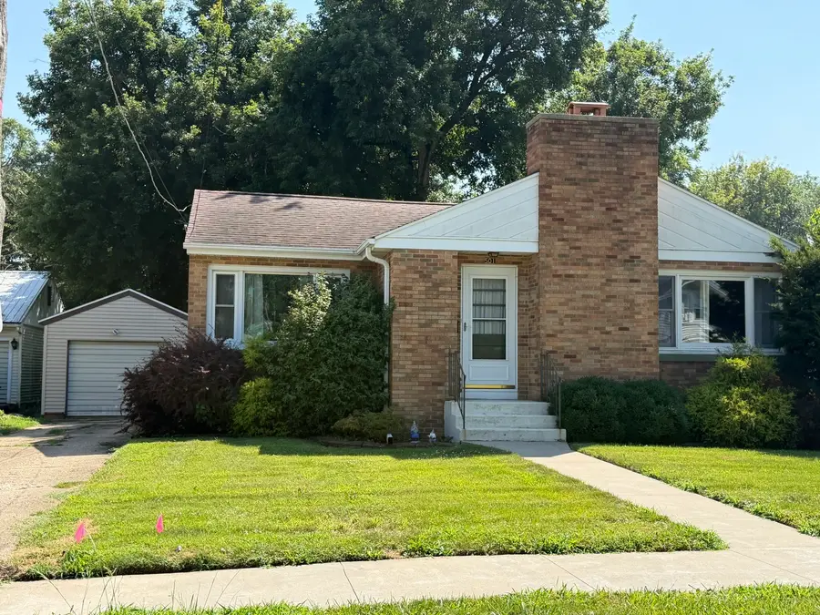 501 E Main Street, Morrison, IL 61270 - #2