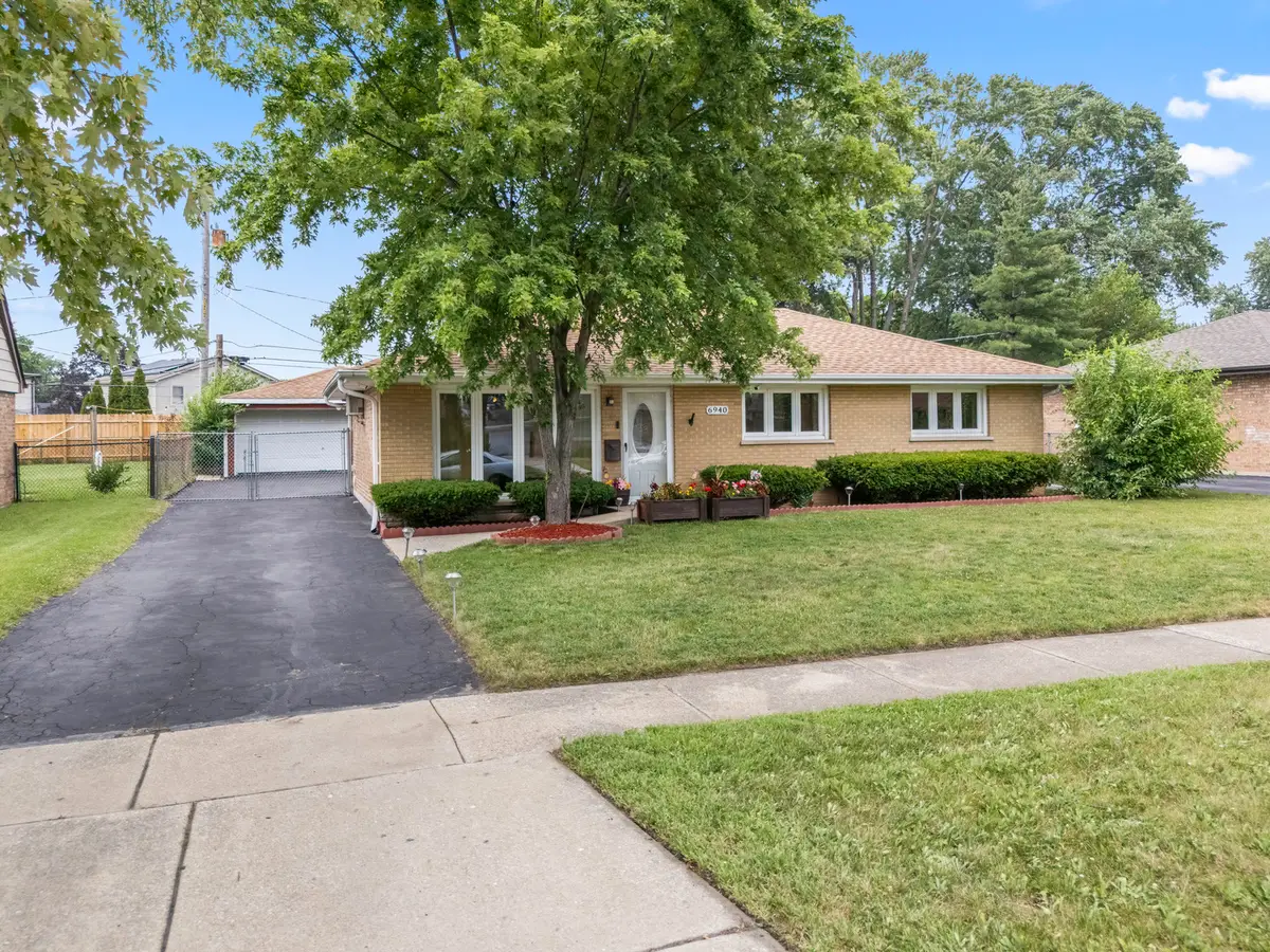 6940 Olympic Drive, Bridgeview, IL 60455 - #1