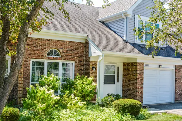 3930 Newport Way, Arlington Heights, IL 60004
