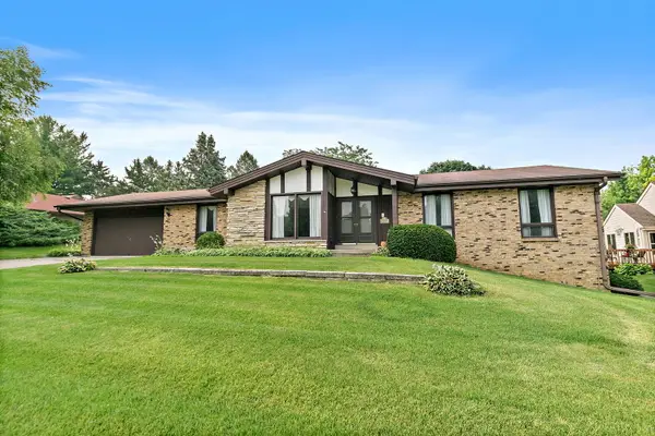 318 Laurel Lane, DeKalb, IL 60115