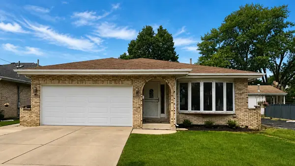 8608 Lamon Avenue, Burbank, IL 60459