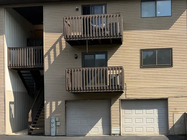 391 S Collins Street #G, South Elgin, IL 60177