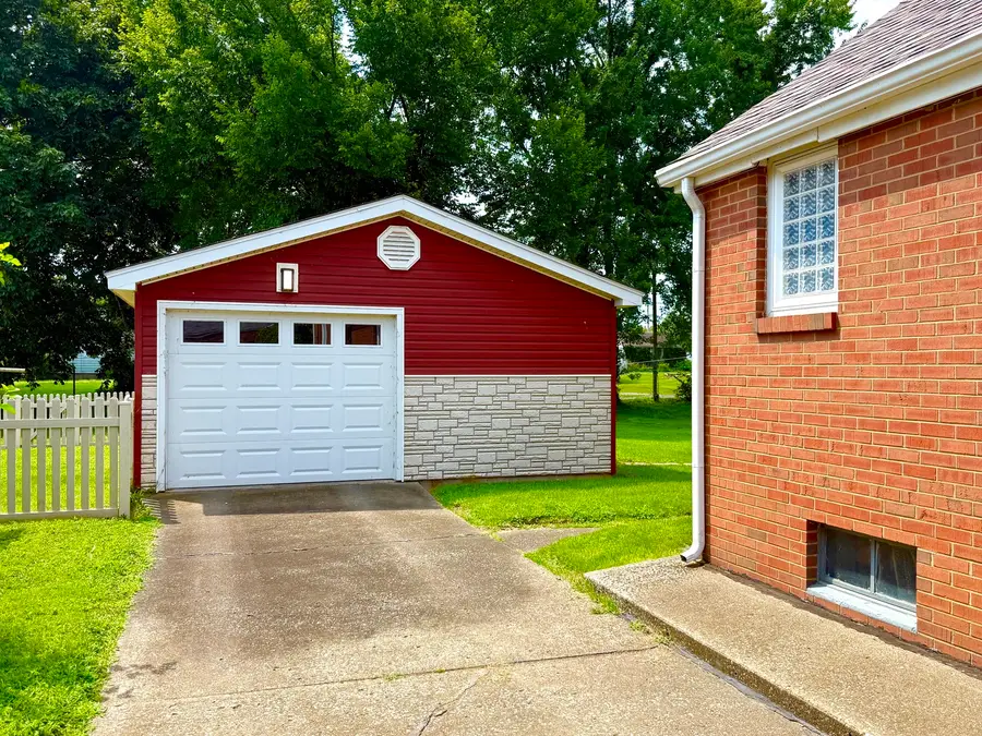 Address Withheld By Seller, Herrin, IL 62948 - #2