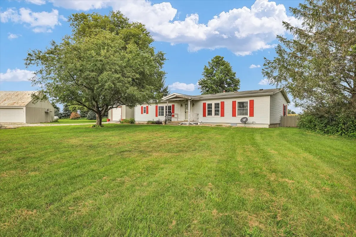 425 County Road 1575 E, Philo, IL 61864 - #1